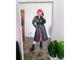 Как сочетать ботинки Dr. Martens с платьем